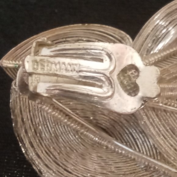 Vintage Germany silver wire wrap clip on leaf earrings stamped - Picture 6 of 9